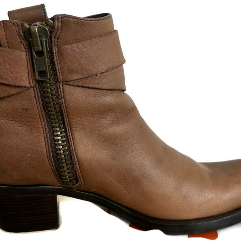 Cole Haan Galveston Low Boot gSeries,  in Dark Brown Leather Women Size 6.5B - Picture 15 of 16